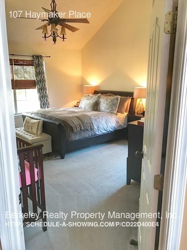 Building Photo - 107 Haymaker Place