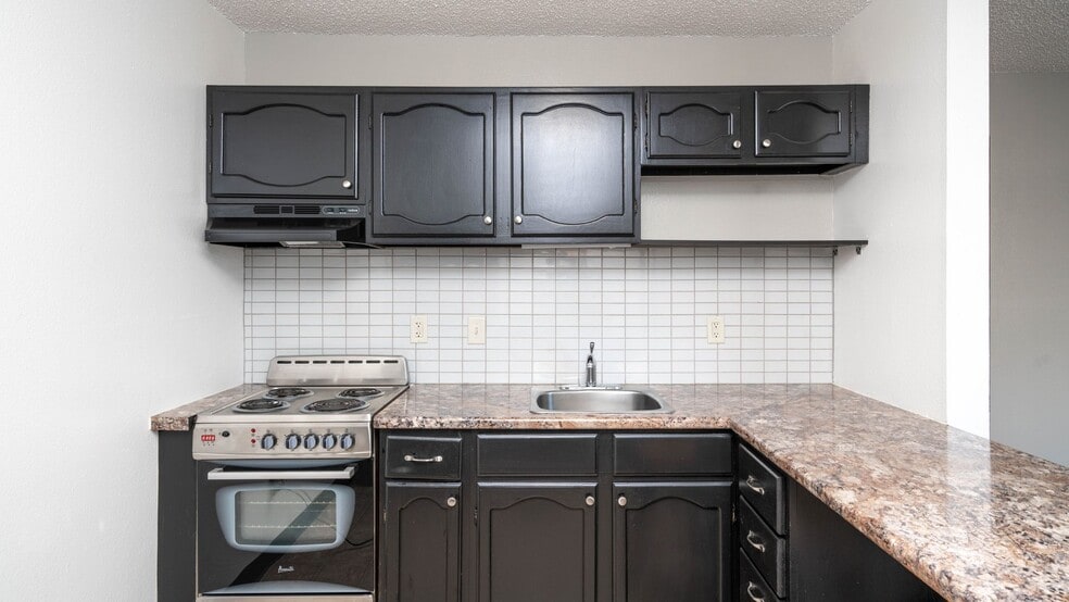 Interior Photo - Kent Circle