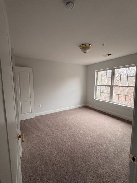 Building Photo - 13804 Chestnut Oak Ln