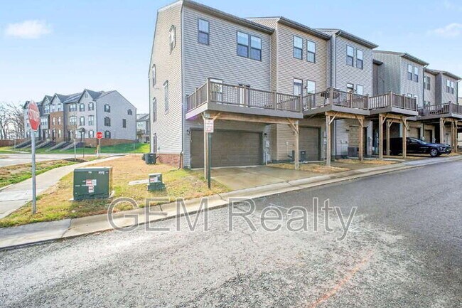 Building Photo - 1101 Rampart Dr