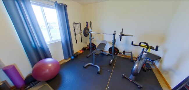 Building Photo - 3D Tour Available - Beautiful Town Home on East-Side with Lake View! Washer & Dryer included! Ava...