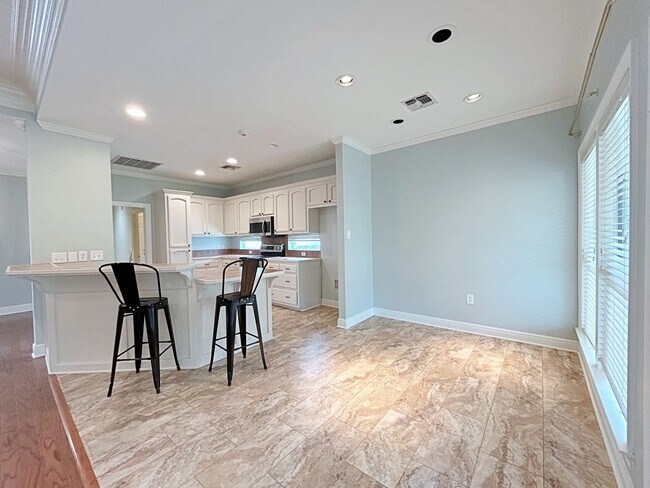 Building Photo - 3919 Meadow Ridge Dr