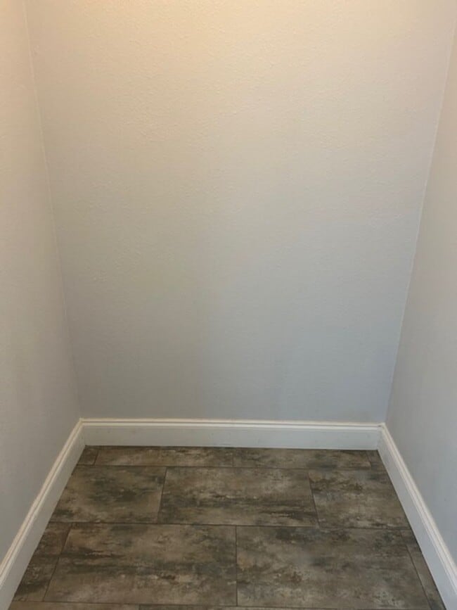 Building Photo - 5242 20th Ave N