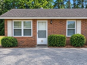 Building Photo - 1090 N Guignard Dr