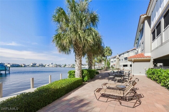 Building Photo - 9103 Vanderbilt Dr