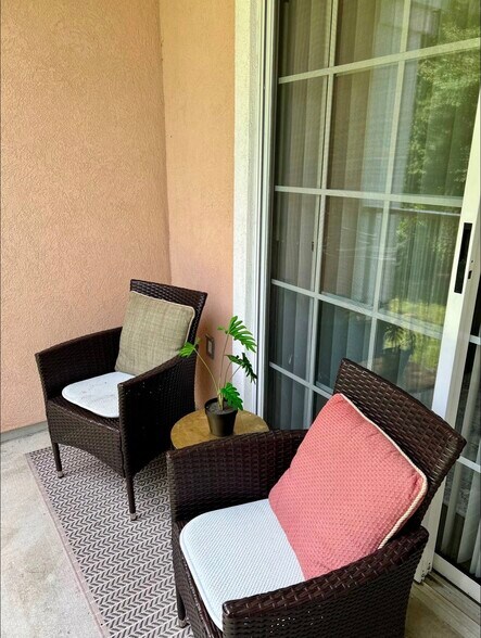 Building Photo - 8227 Lobster Bay Ct