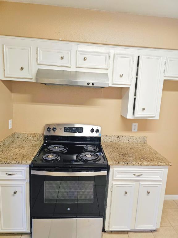 Building Photo - 2327 Shadbury Ct