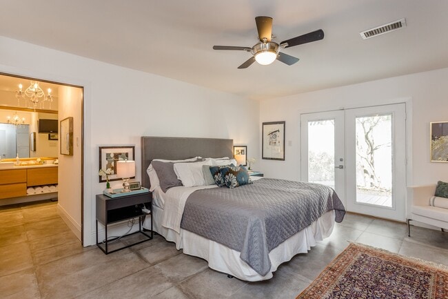 Building Photo - 2005 Potomac Dr