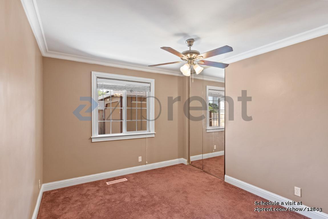 Building Photo - 30 Pickford Ave