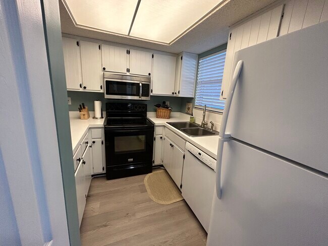 Building Photo - 222 Hiawatha Ct