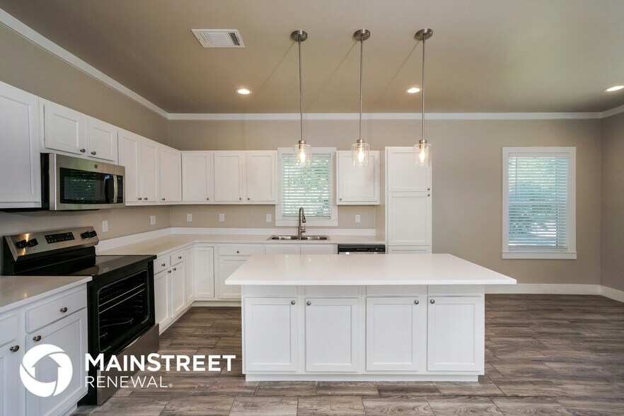 Building Photo - 278 Corliss