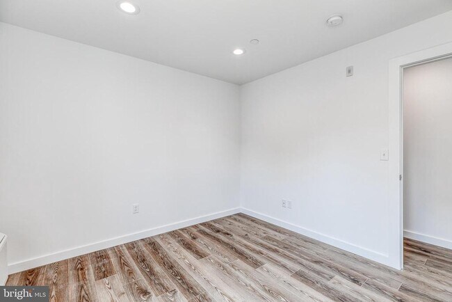 Building Photo - 751 N 43rd St