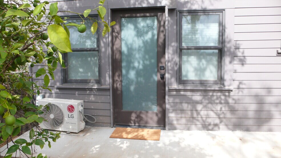 Building Photo - 754 N Avenue 66
