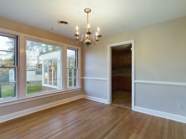 Building Photo - 9506 Overhill Rd