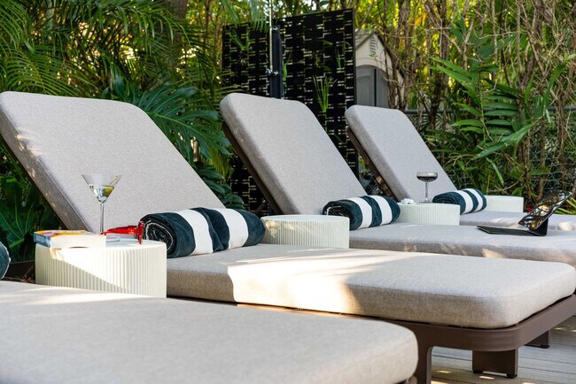 Building Photo - 1884 SW 17th St