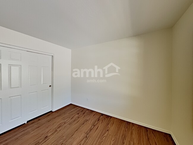 Building Photo - 11319 W Mariposa Dr