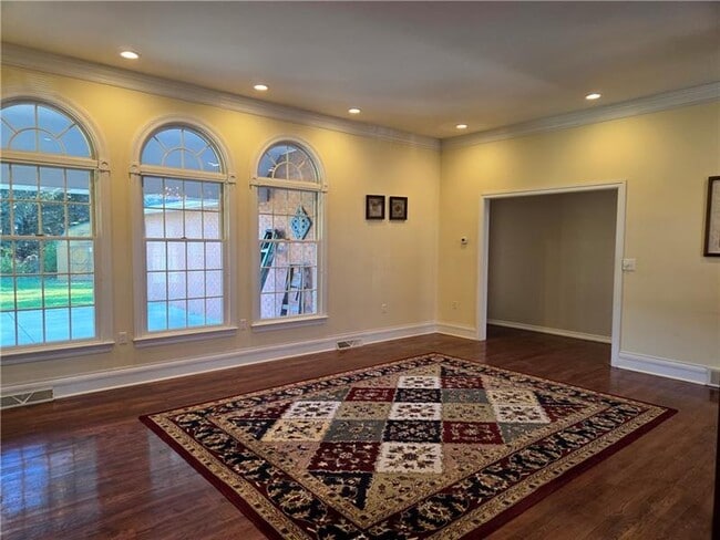 Building Photo - 111 Saddle Brook Cir