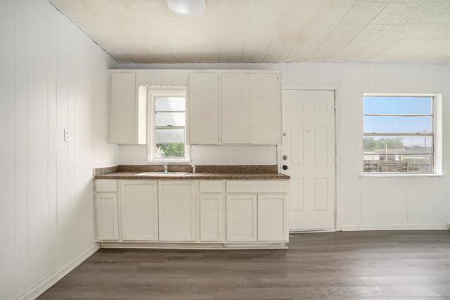 Building Photo - 1708 Redwood Dr
