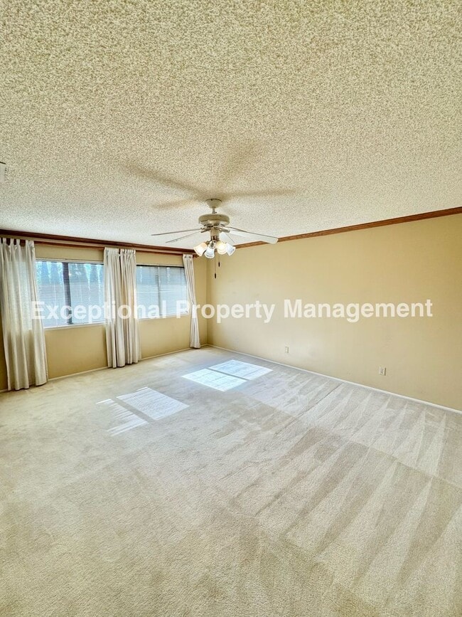 Building Photo - Great Deer Creek Estate