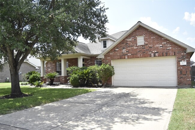 Building Photo - 18627 Summercliff Ln