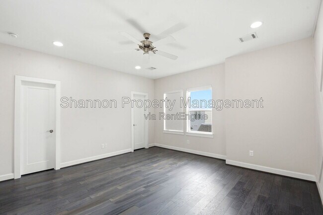 Building Photo - 849 Fisher St