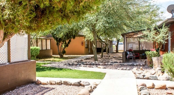 Building Photo - Patio 15