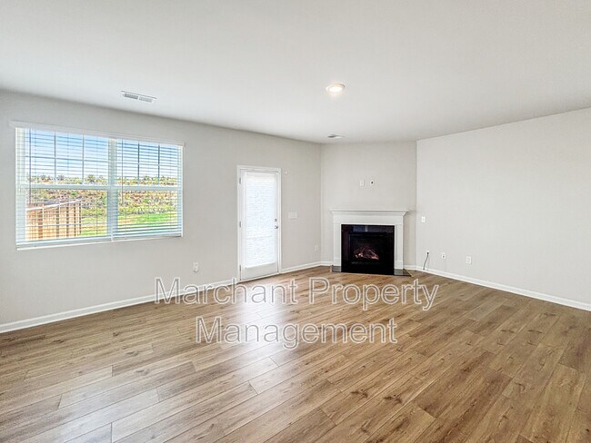 Building Photo - 324 E Compass Wy