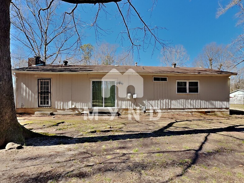 Building Photo - 6626 Dorian Dr