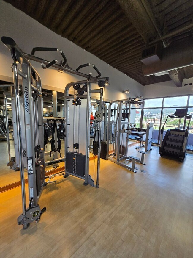 Building Photo - Pacifica Honolulu, 2 bdrm, 2 bath, 2 covered parking, just below the Penthouse