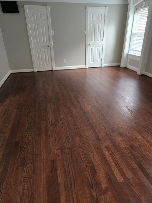 Building Photo - 12018 McKinney Falls Ln