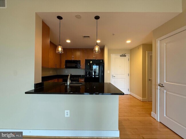 Building Photo - 4101 Albemarle St NW