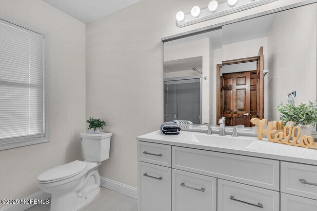 Building Photo - 30 Turnberry Cir
