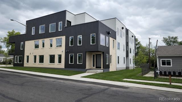 Building Photo - 1580 Kendall St