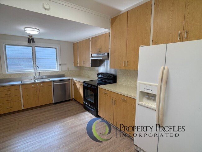 Building Photo - Kaimuki 3 Bedroom 2 Bath House