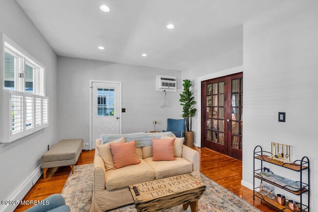 Building Photo - 207 9th Ave