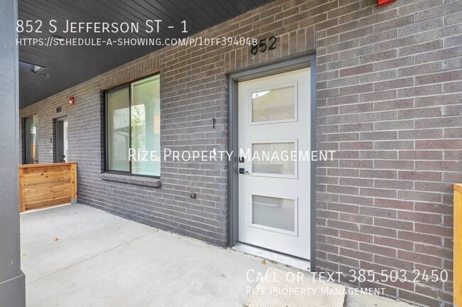 Building Photo - 852 Jefferson St W