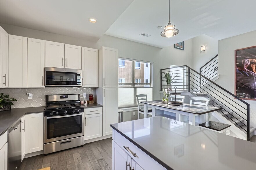 Building Photo - 5409 Allison St