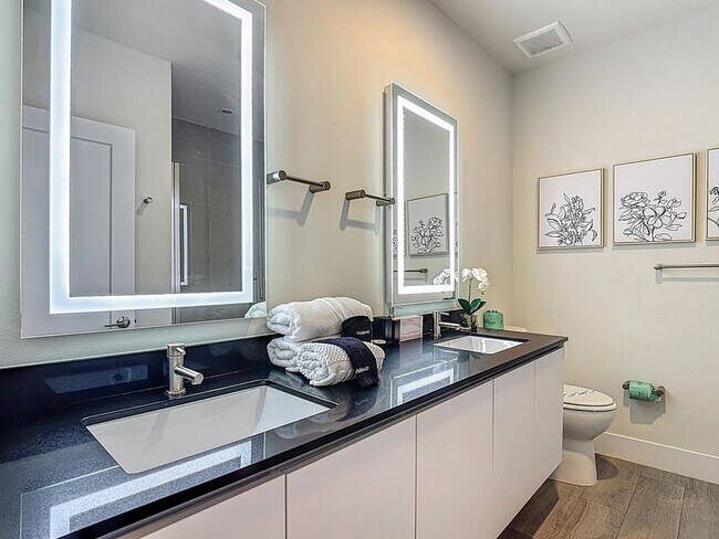 Building Photo - 17204 Blessing Dr