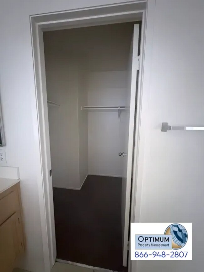 Building Photo - Beautiful 4 Bedroom, 3 Bathroom Two-Story Home with Loft & Spacious Backyard