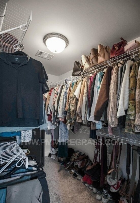 Building Photo - 524 Paxton Lp