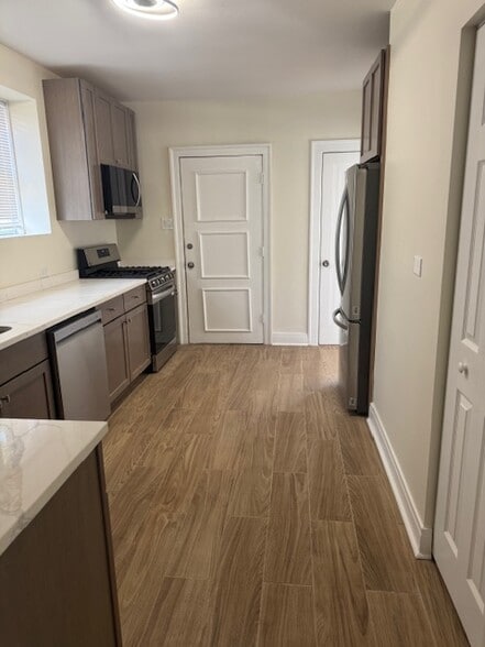 Kitchen - 1643 E 86th Pl