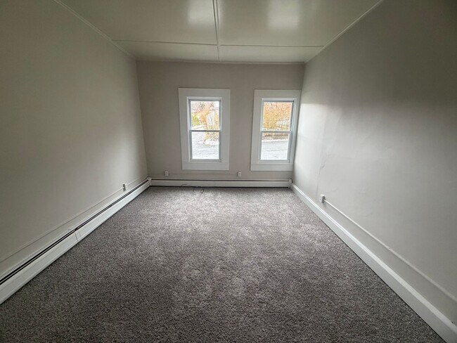 Building Photo - 21-23-23 Lyman St