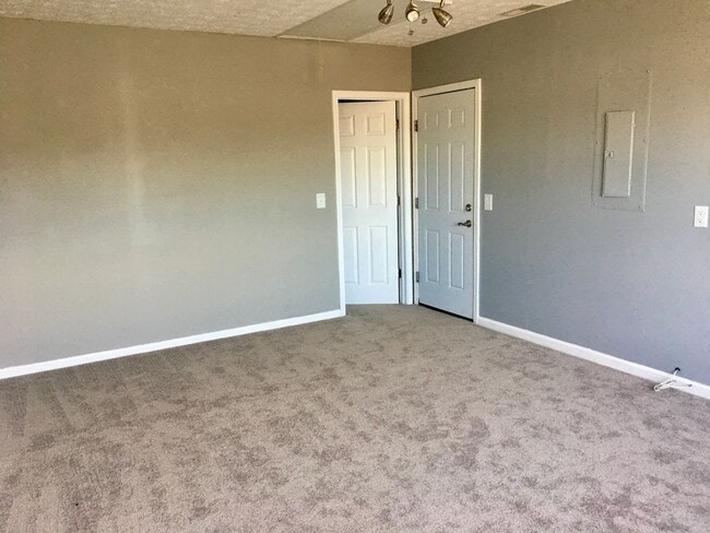 Building Photo - Coming Soon! 4 Bedroom 2 Bathroom Home