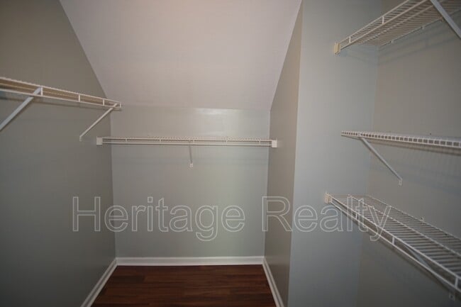 Building Photo - 818 Coleville Way