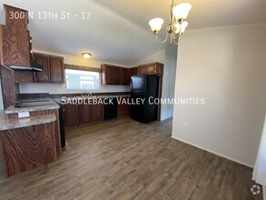 Building Photo - 300 N 13th St