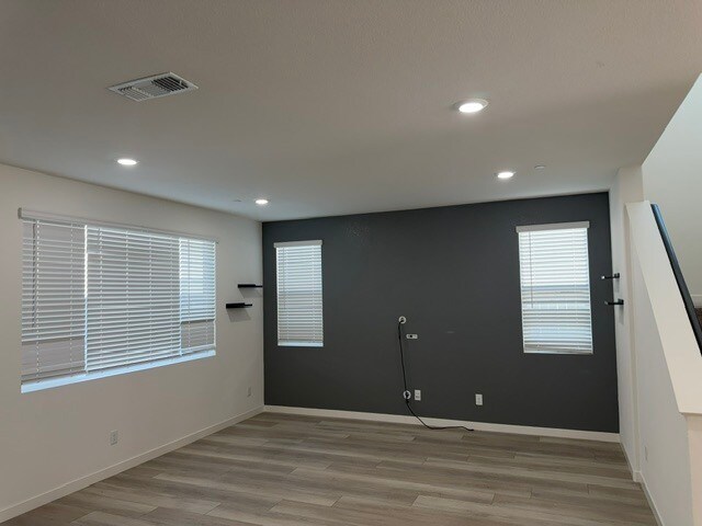 Building Photo - Gorgeous Lathrop 4 Bedroom 3 Bathroom plus a loft area home