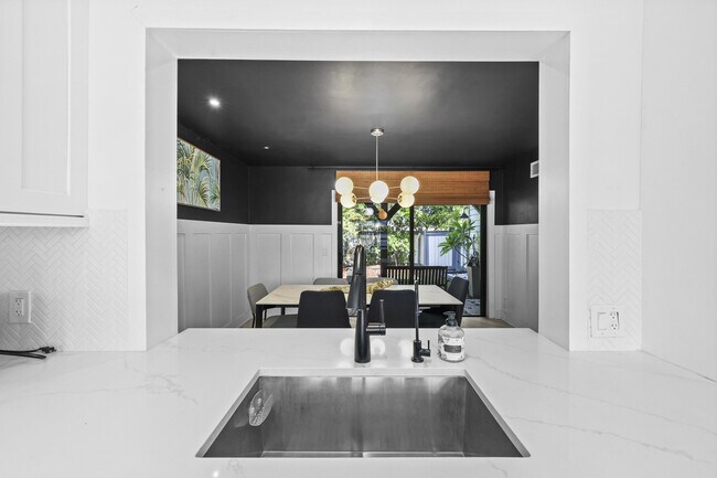 Building Photo - 13400 Bedford Mews Ct