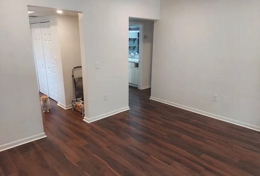 Building Photo - 824 Valencia Ave