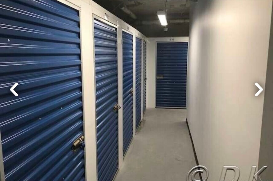 Building Photo - 241 E Broadway