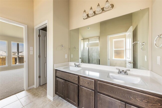 Building Photo - 205 Spiny Lizard Ln